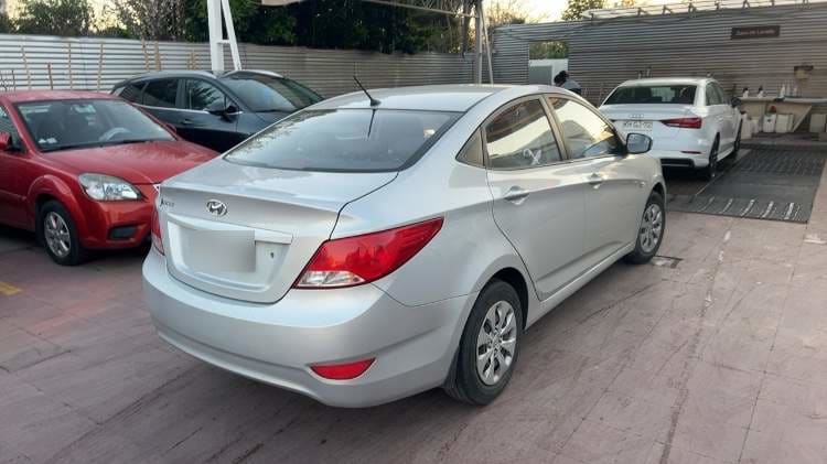 Hyundai Accent 1.4 Gl Rb 4x2 Sdn 2ab Ac Abs At 4p año 2016