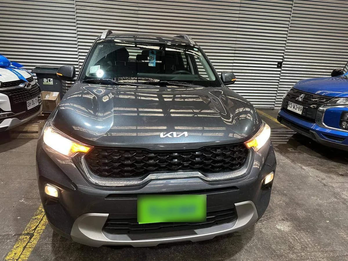 Kia Sonet 1.5 Ex 4x2 6mt 5p año 2022