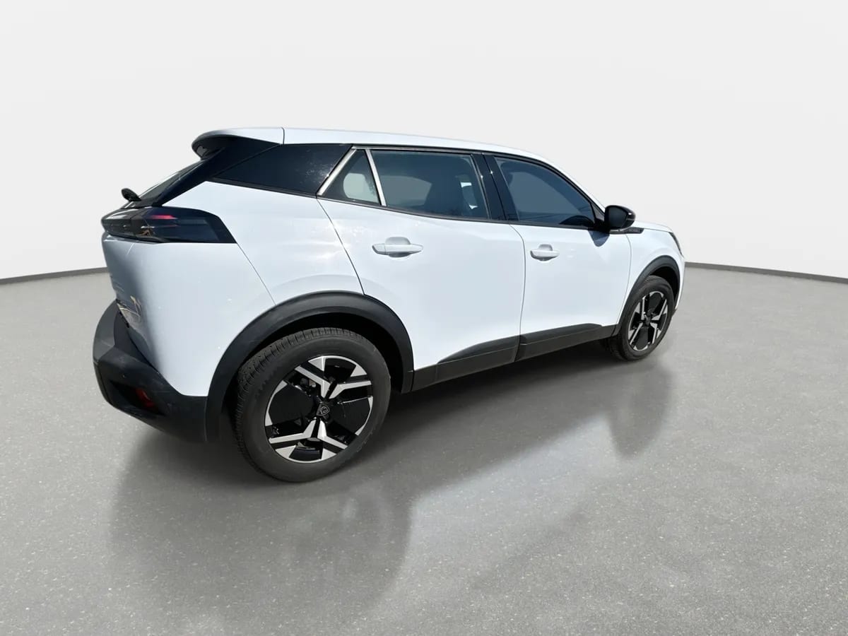 Peugeot 2008 1.2 Active Pack Puretech 130hp 4x2 Mt 5p año 2025