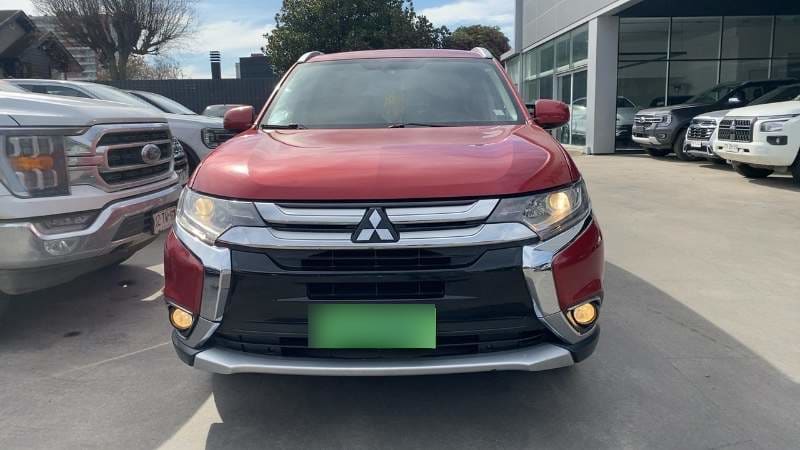 Mitsubishi Outlander 2.0 4x2 Mt 5p año 2016