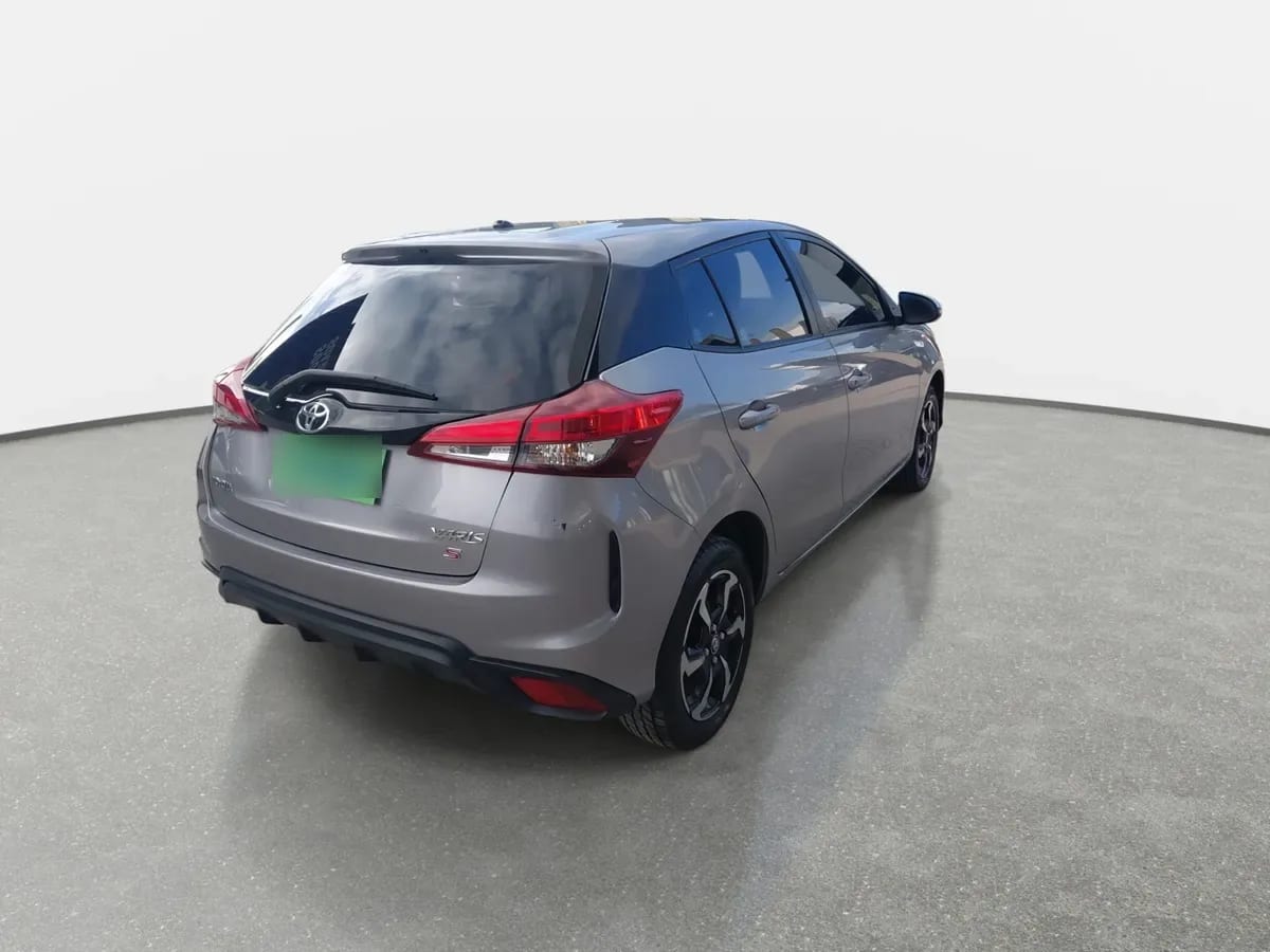 Toyota Yaris 1.5 Sport 4x2 Hb Mt 5p año 2024