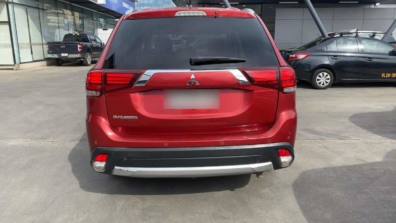 Mitsubishi Outlander 2.0 4x2 Mt 5p año 2016