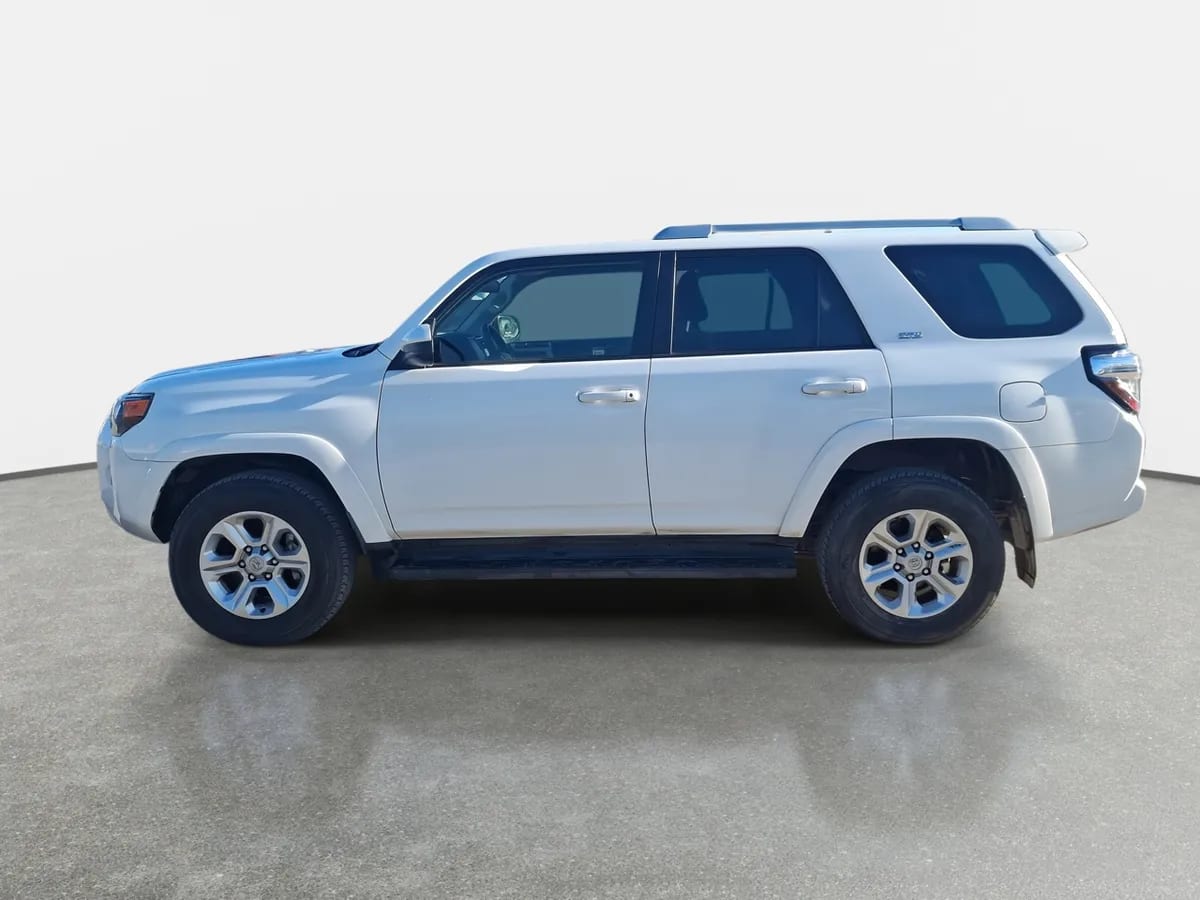 Toyota 4runner 4.0 Sr5 4x2 Control Volante Euro V At 5p año 2022