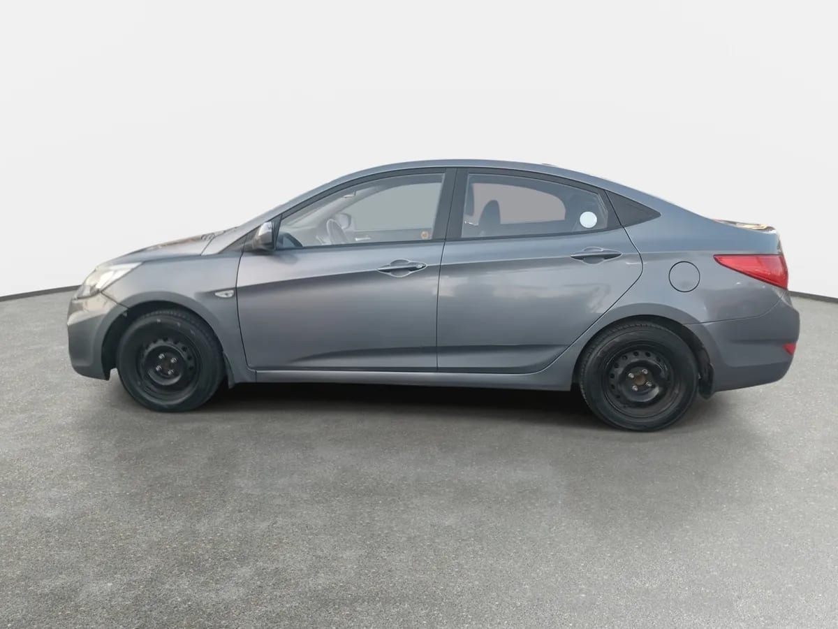 Hyundai Accent 1.4 Gl Rb 4x2 Sdn 2ab Ac Abs At 4p año 2016