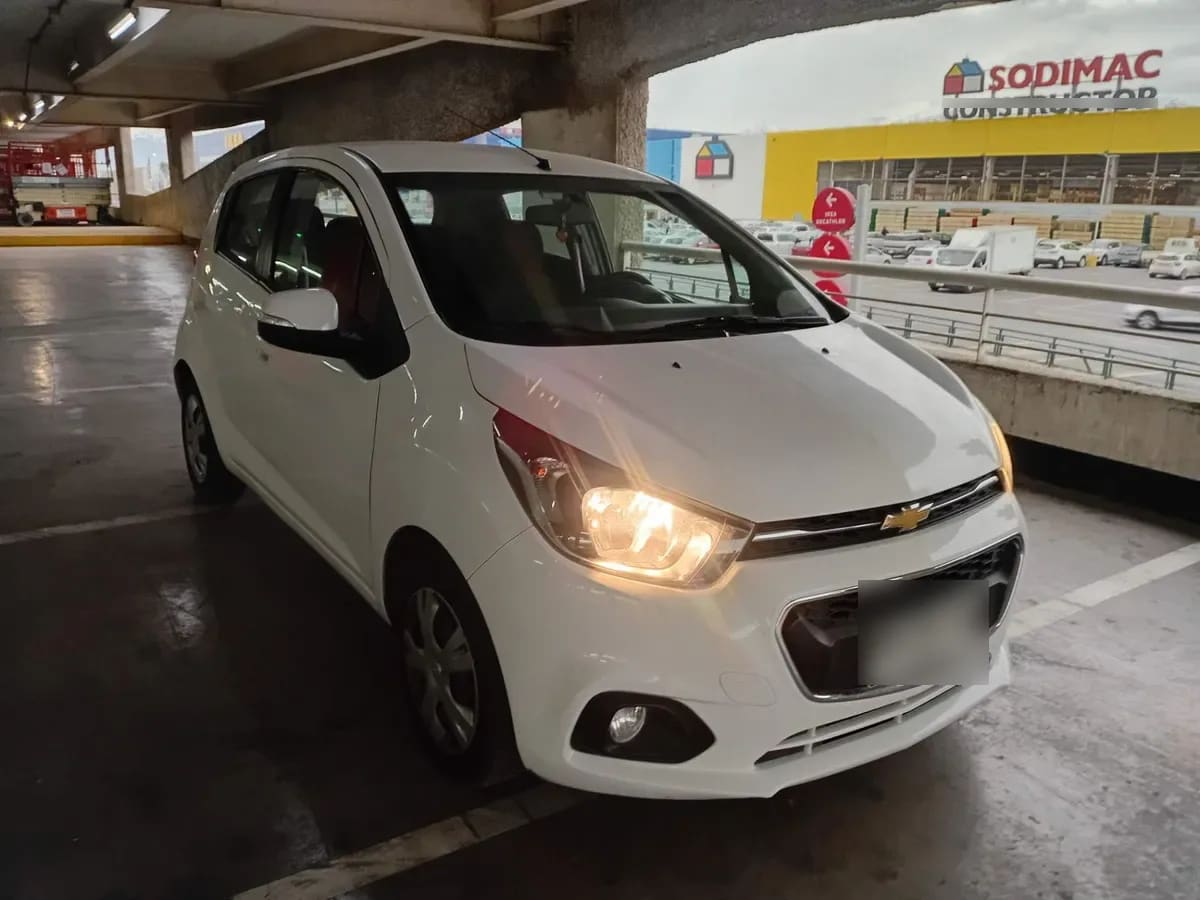 Chevrolet Spark Gt 1.2 Lt 4x2 Ac Mt 5p año 2021