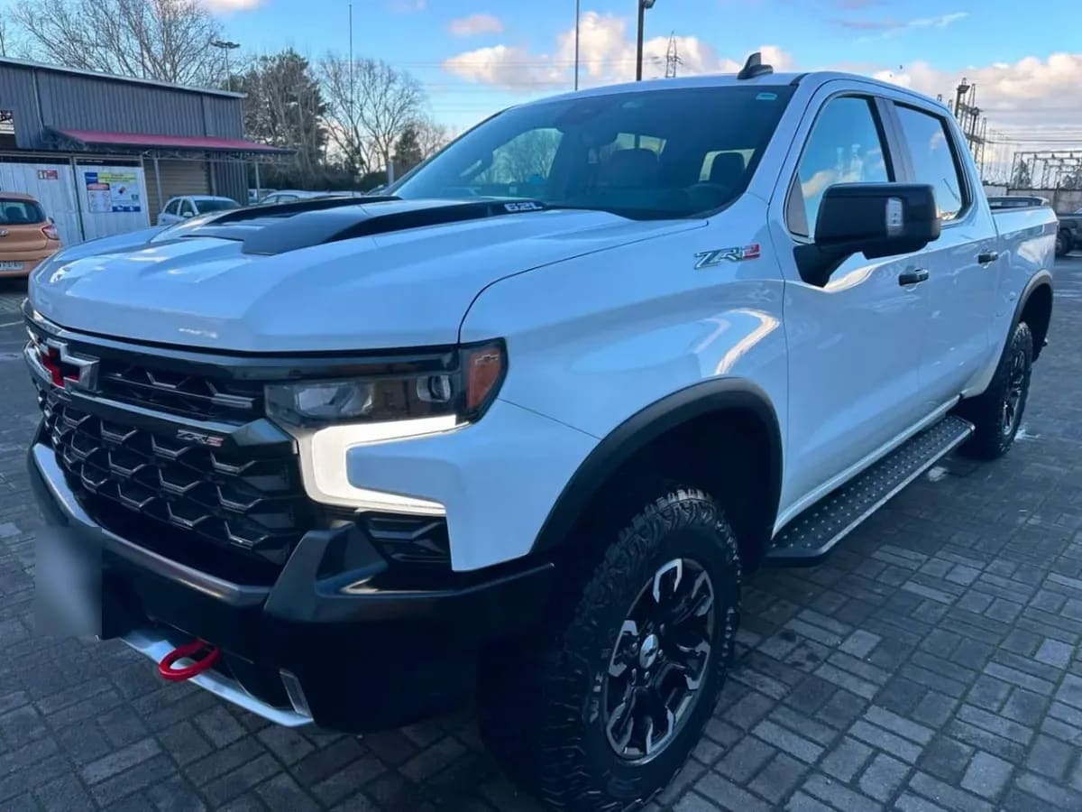 Chevrolet Silverado 6.2 Zr2 4x4 At 4p año 2023