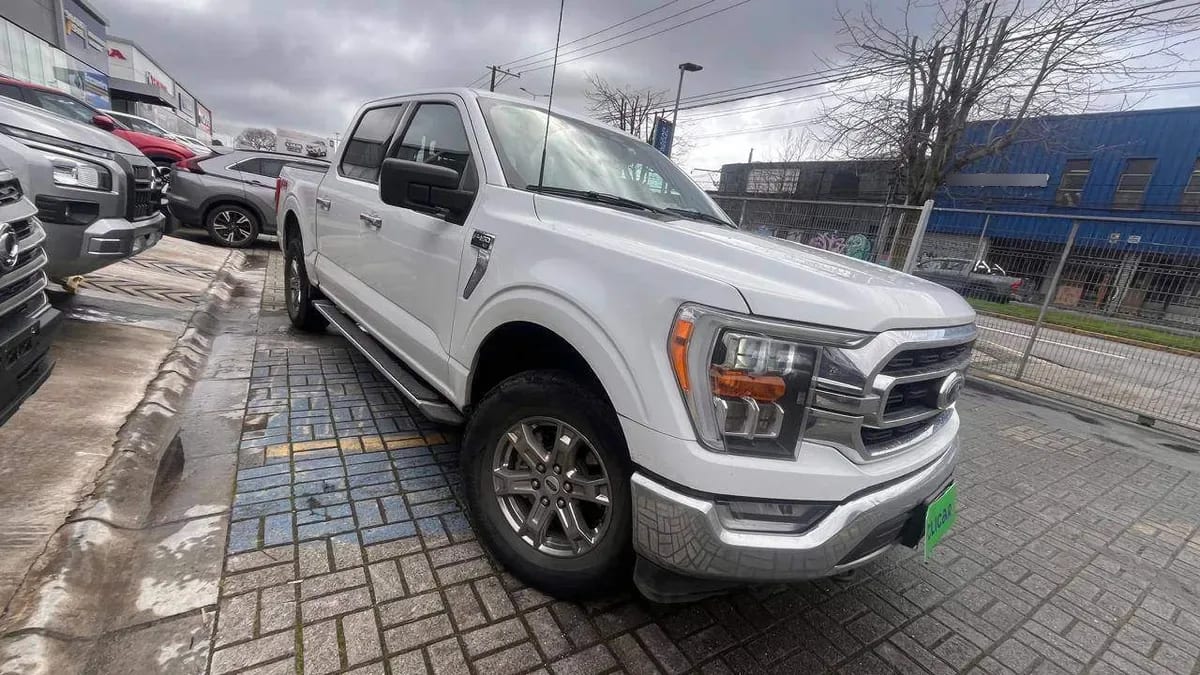 Ford F-150 5.0 Xlt Cc Dob. Cab. 4x4 At 4p año 2024