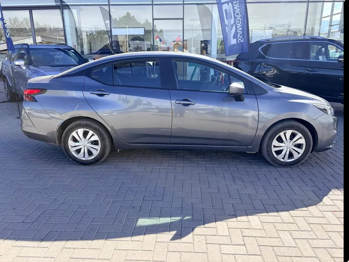 Nissan Versa 1.6 Sense 4x2 Mt 4p año 2021
