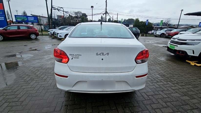 Kia Soluto 1.4 Ex Full 4x2 Srf Mt 4p año 2024