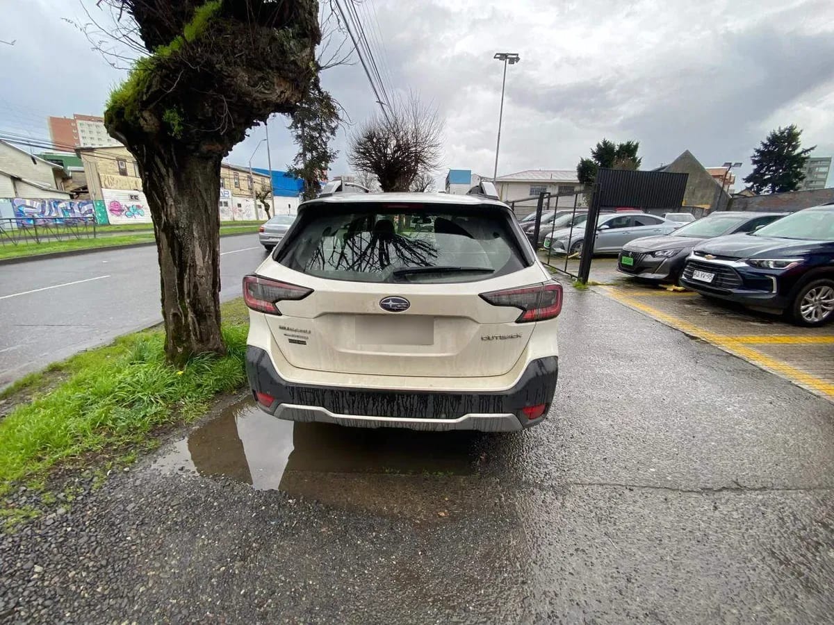 Subaru Outback 2.5i Touring Awd Cvt At 5p año 2022