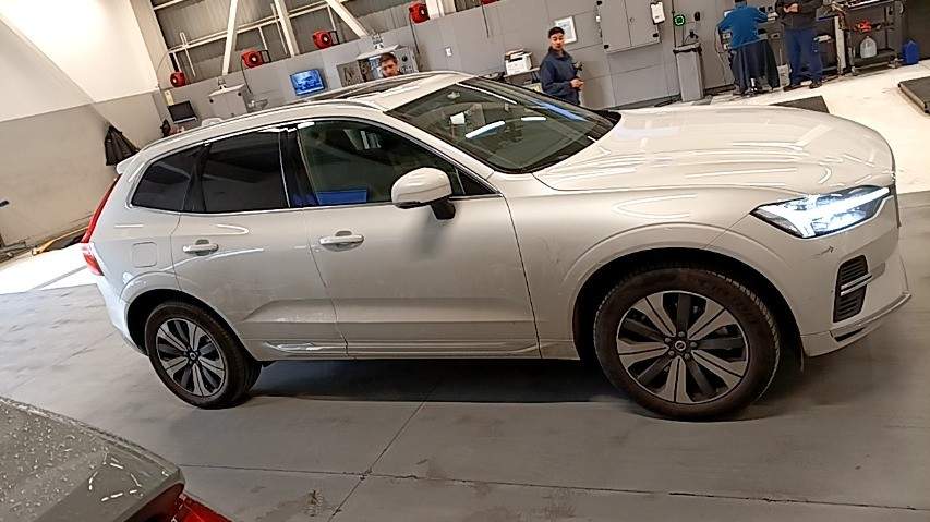 Volvo Xc60 2.0 T8 Recharge Plus Hybrid Awd At 5p año 2025