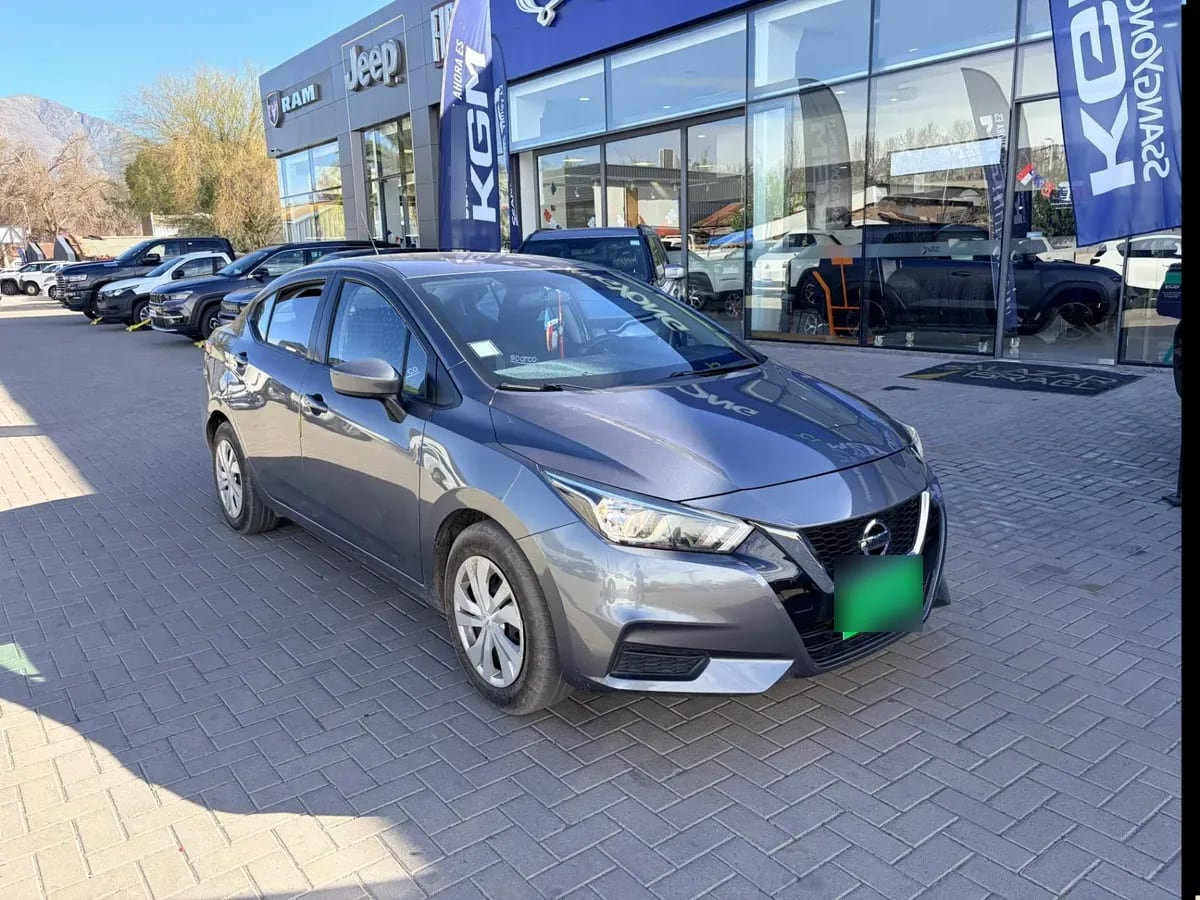 Nissan Versa 1.6 Sense 4x2 Mt 4p año 2021