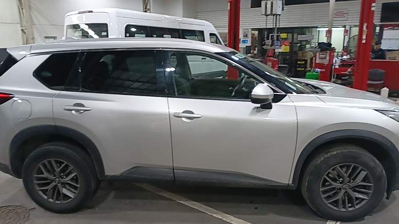 Nissan X-Trail 2.5 Sense 4x2 3row Cvt At 5p año 2024
