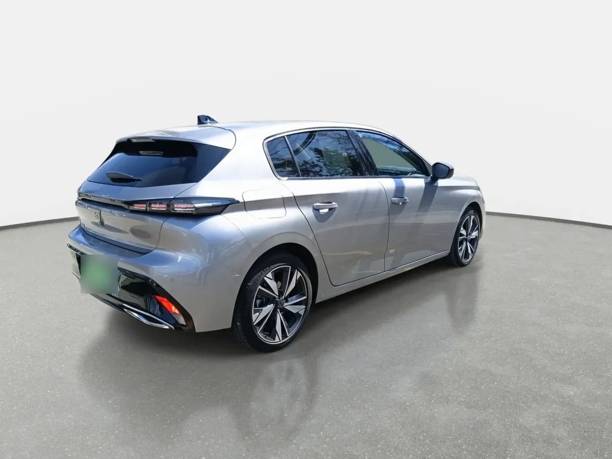 Peugeot 308 1.2 Allure Pack Puretech 130 4x2 Eat8 5p año 2024