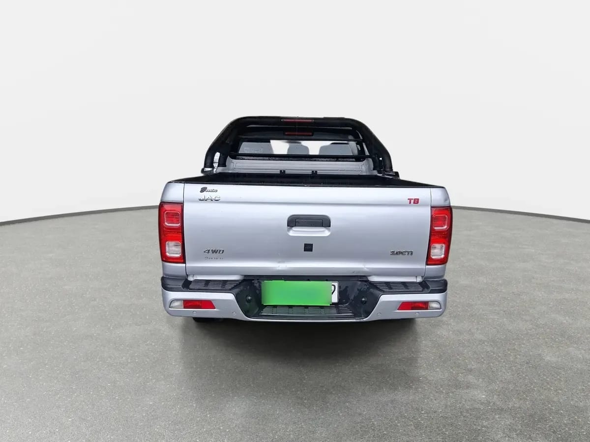 JAC T8 2.0 Comfort 4x4 Diesel Mt 4p año 2023