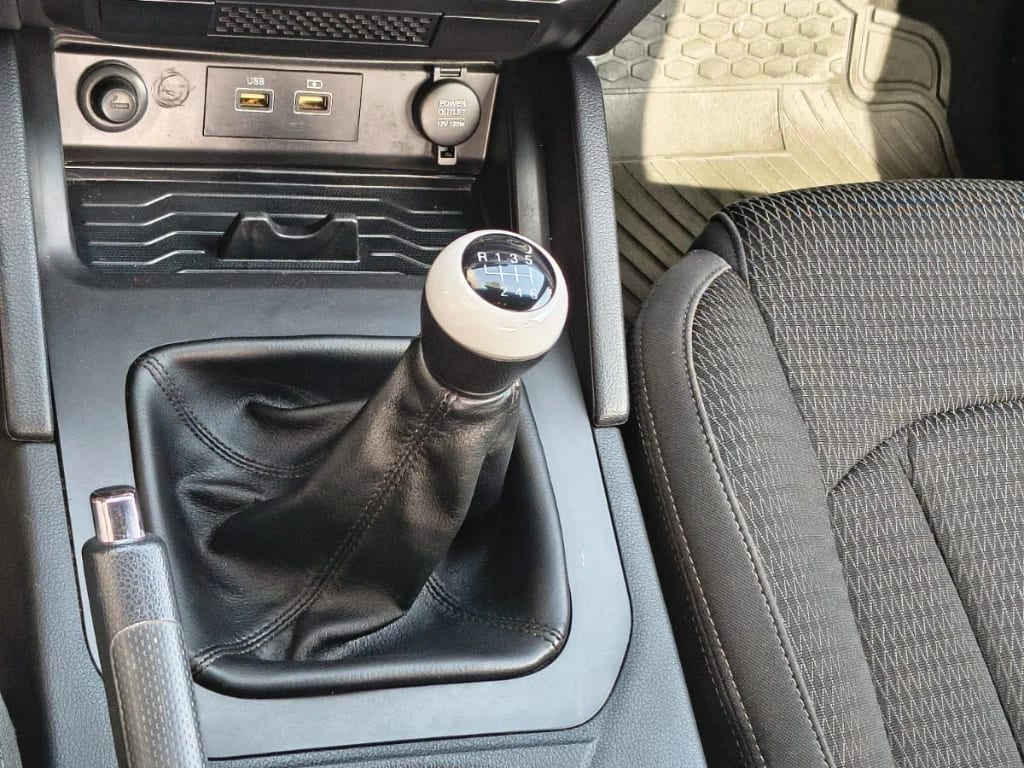 Ssangyong Grand Musso 2.2 4x2 Mt Full-Ql612 año 2023