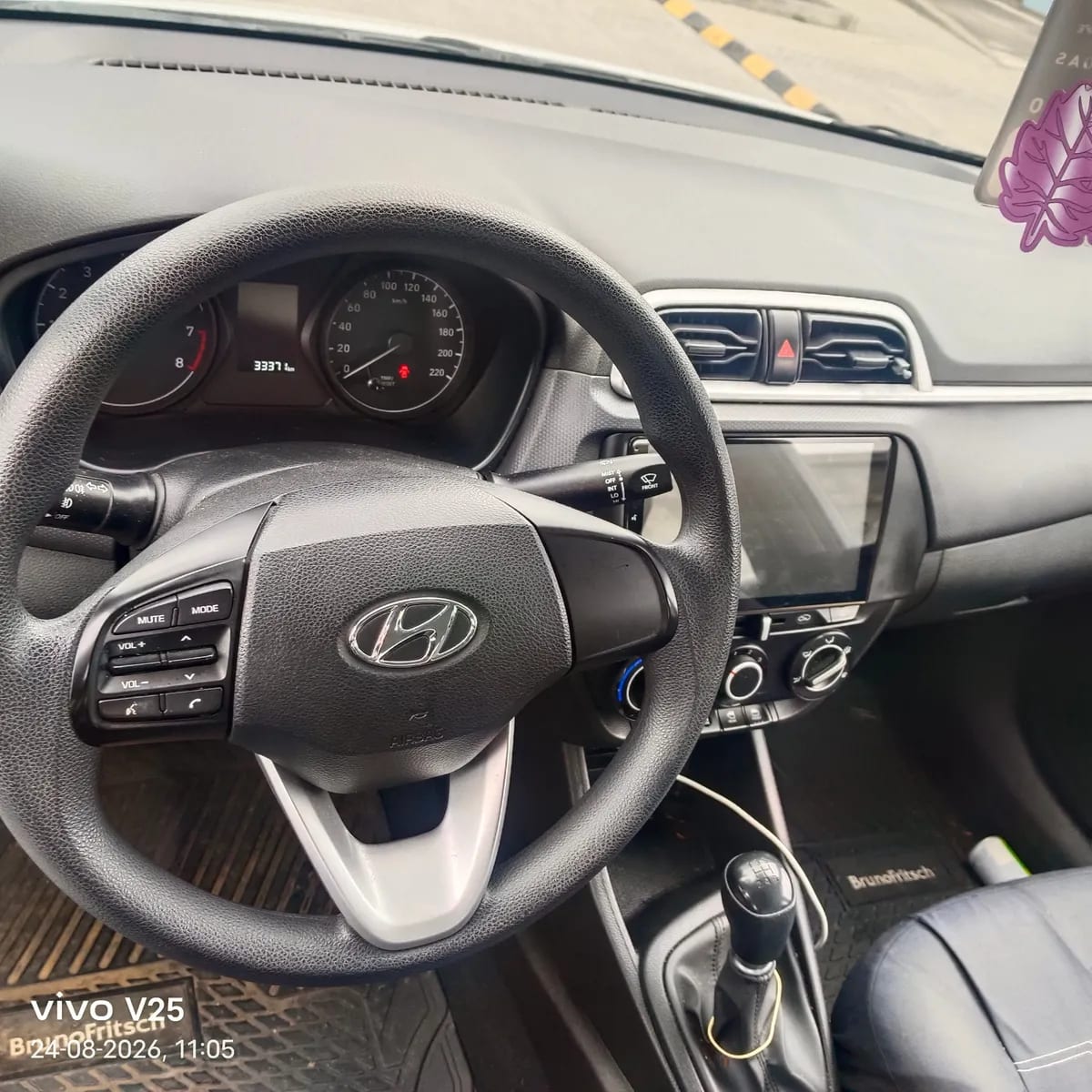 HYUNDAI VERNA 1.4 Cb Black Mt año 2022