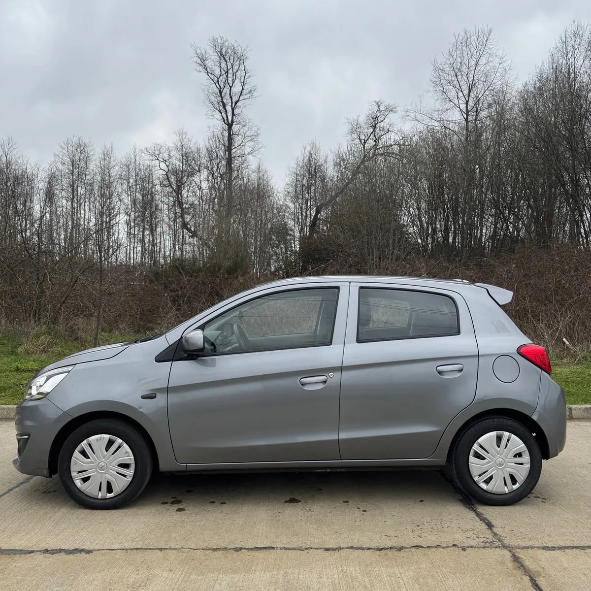 MITSUBISHI MIRAGE 1.2 Glx Mt año 2019