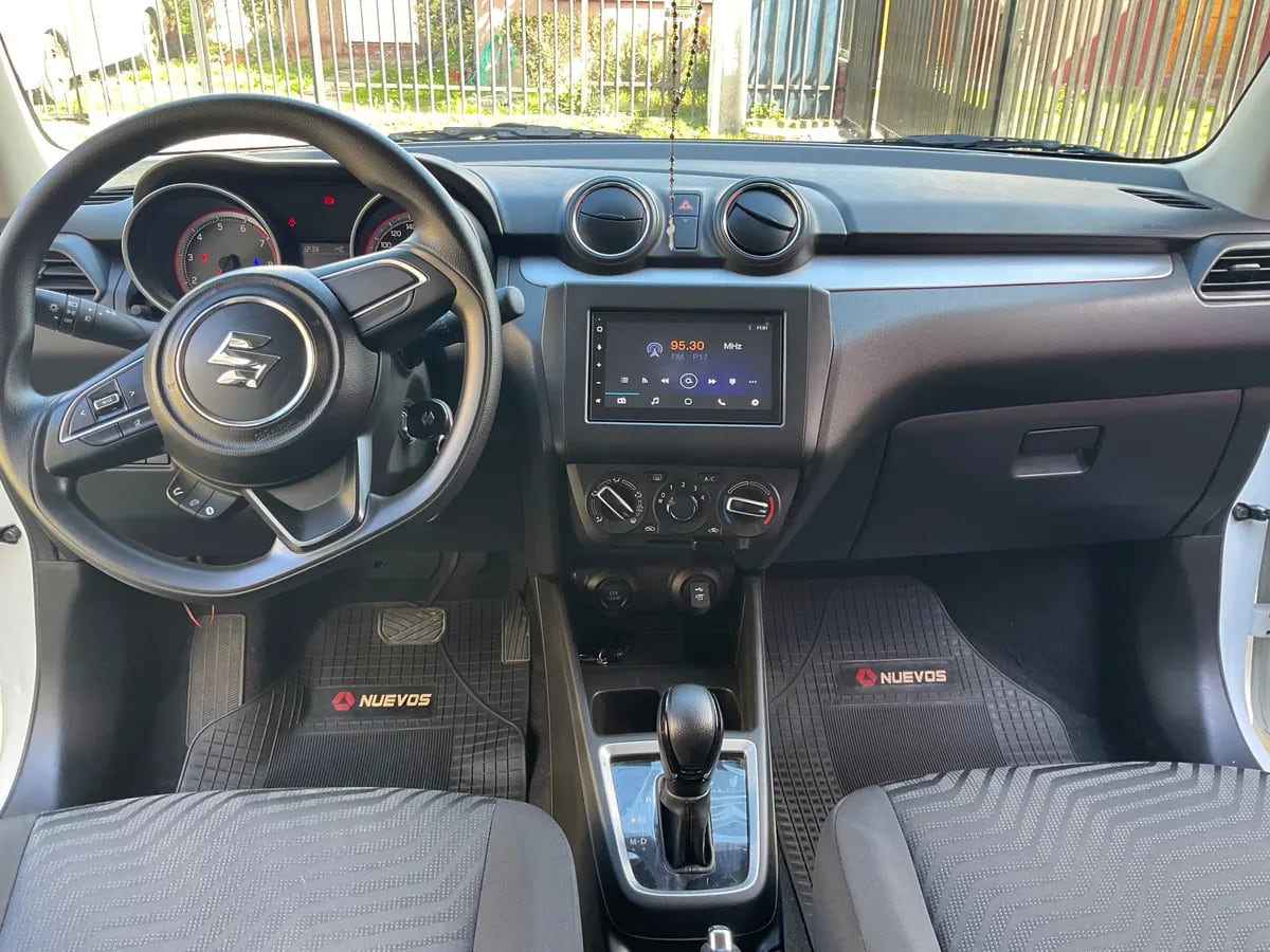 SUZUKI SWIFT 1.2 Gl Mt año 2022