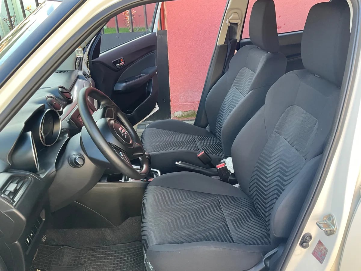 SUZUKI SWIFT 1.2 Gl Mt año 2022