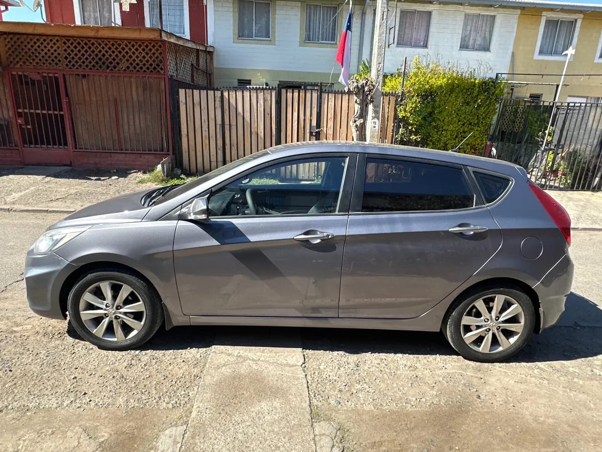 Hyundai Accent 1.4 Rb Gl 2ab Ac Abs At año 2016