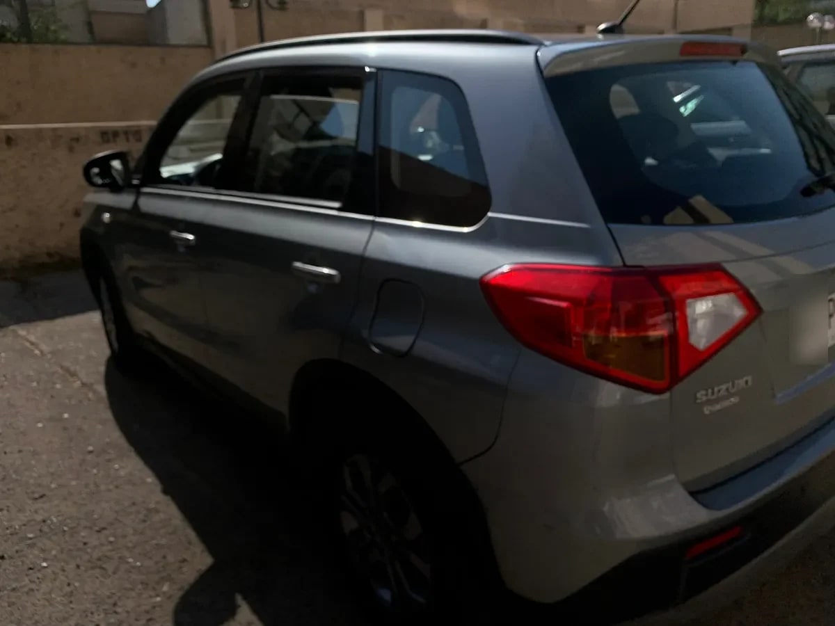SUZUKI VITARA 1.6 G Glx (bi-Tono) 5p At 4x4 año 2018