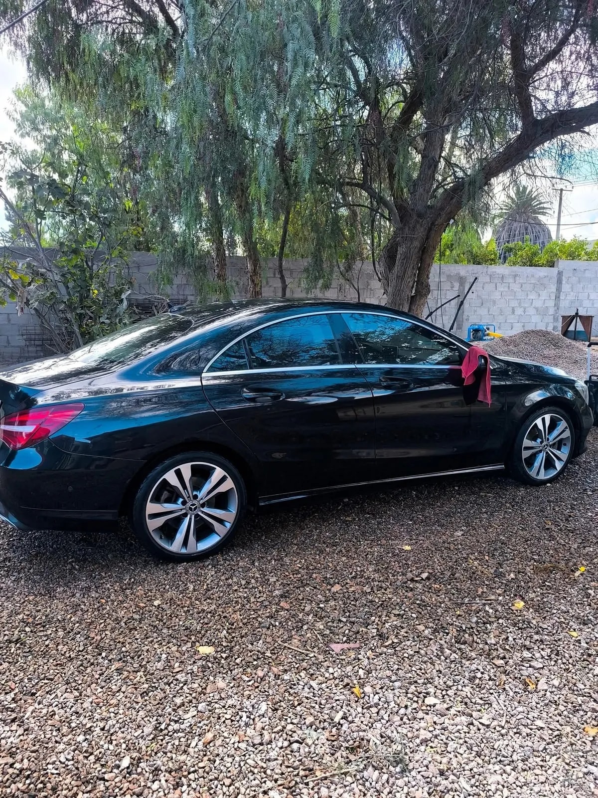 MERCEDES BENZ CLA180 1.6 At año 2019