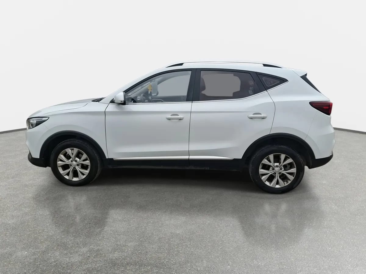 MG Mg Zs 1.5 Std 4x2 Mt 5p año 2023