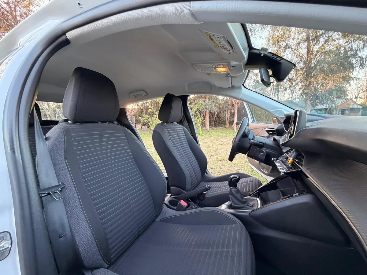 Peugeot 208 1.2 Active Pack Puretech 75 Mt año 2024