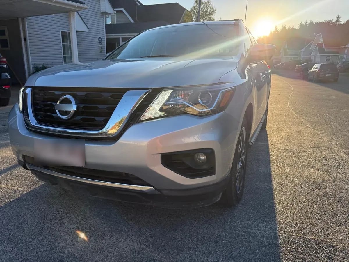 NISSAN PATHFINDER 3.5 At Exclusive Cvt 4x4 año 2017
