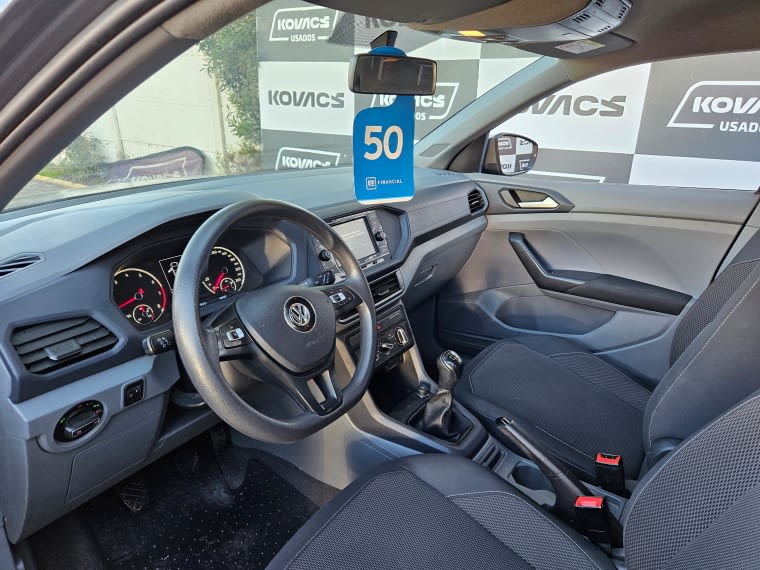 Volkswagen T-Cross Confortline Mt año 2021