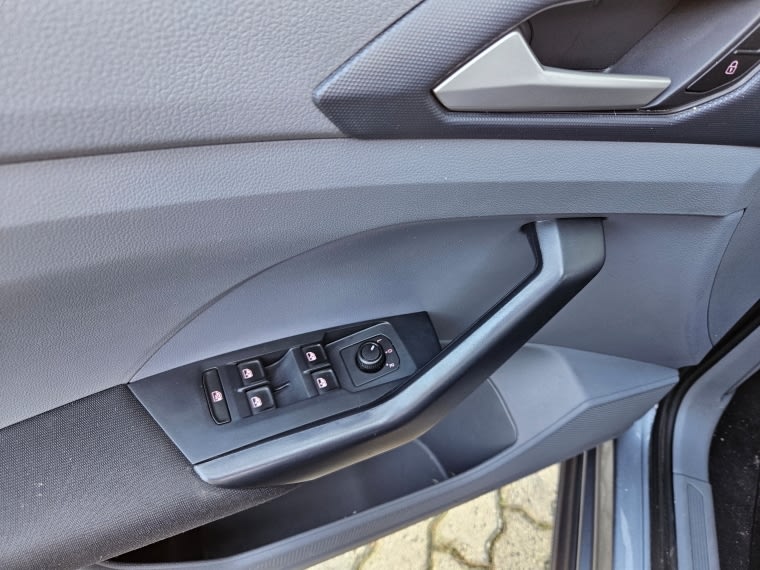 Volkswagen T-Cross Confortline Mt año 2021