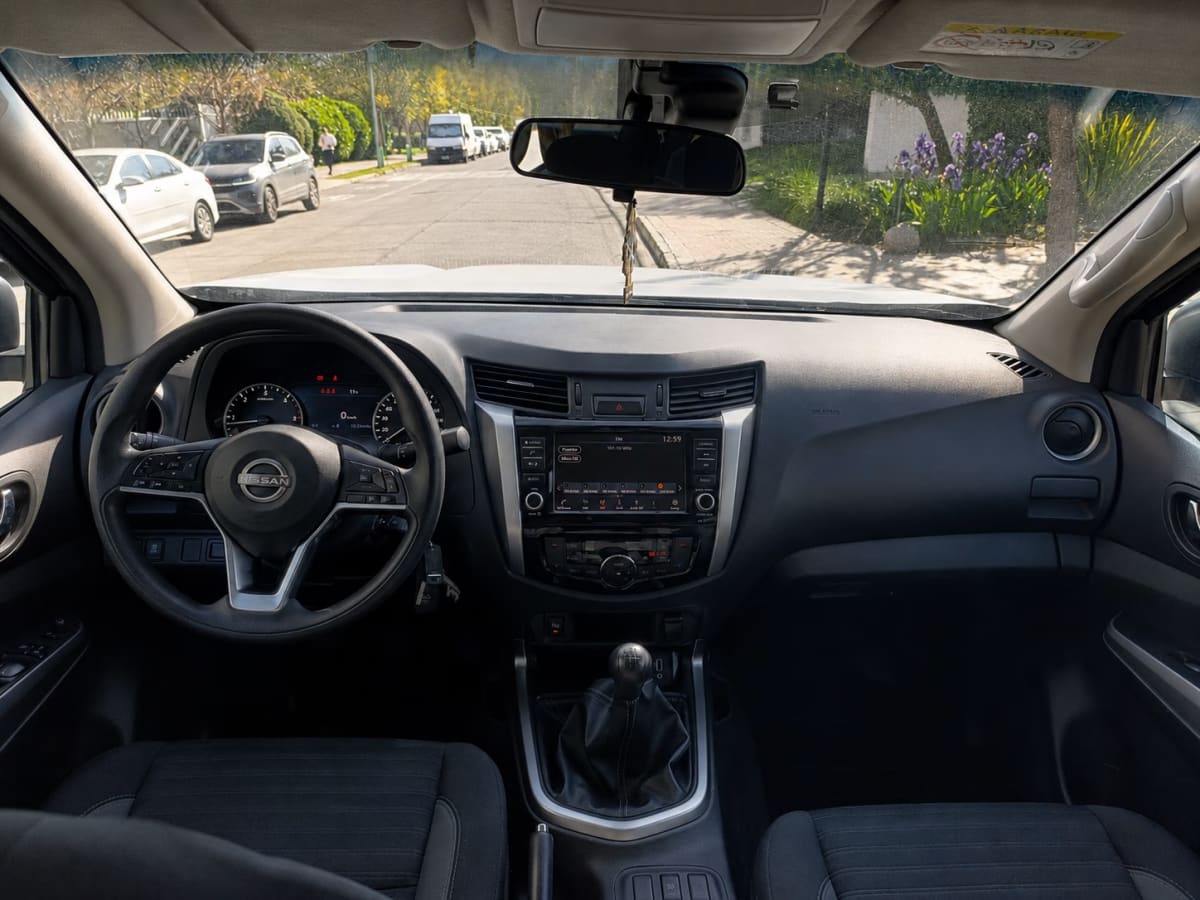 Nissan Navara Xe 4x2 año 2024