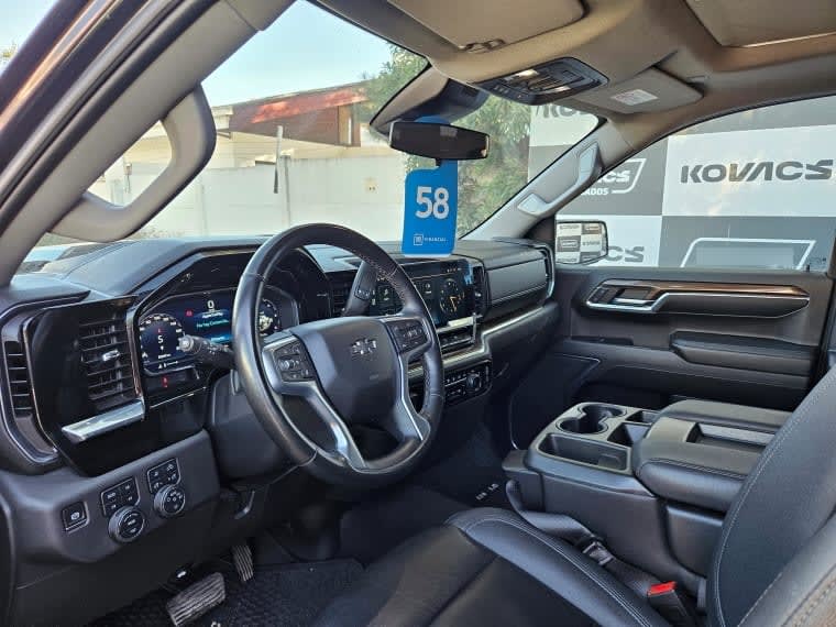 Chevrolet Silverado Silverado Cc Dcab 4x4 5.3 Aut año 2024