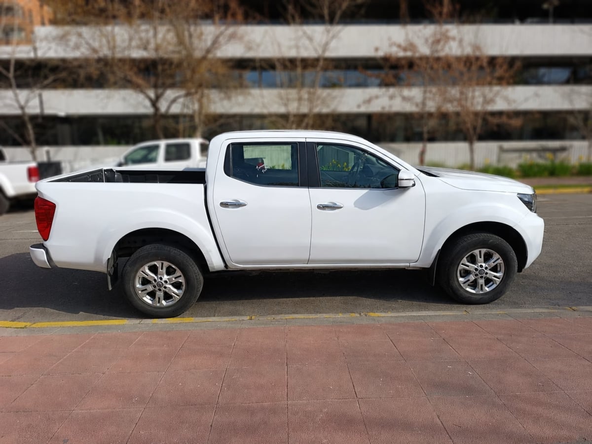 Nissan Navara Xe 4x2 año 2024
