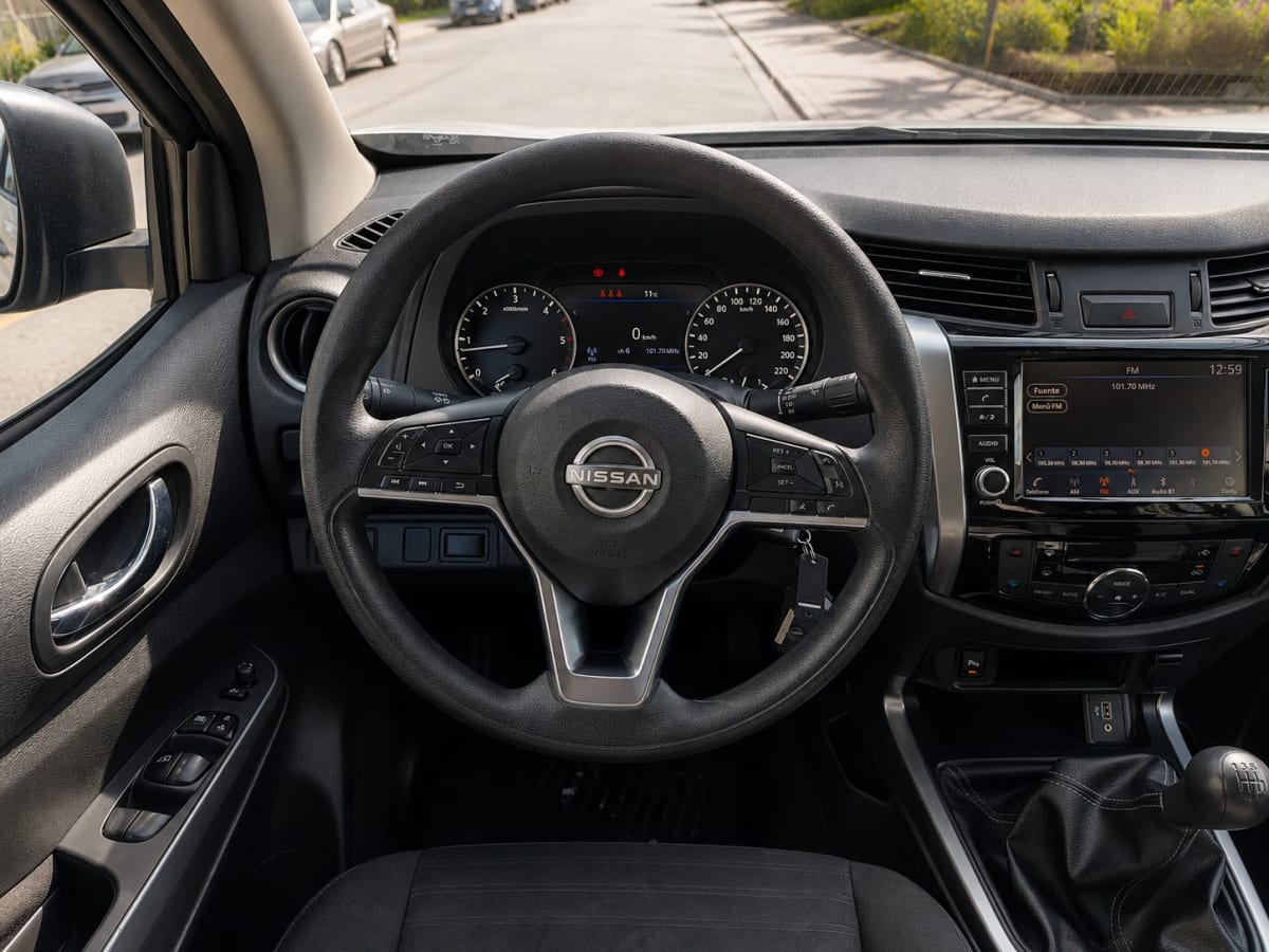 Nissan Navara Xe 4x2 año 2024
