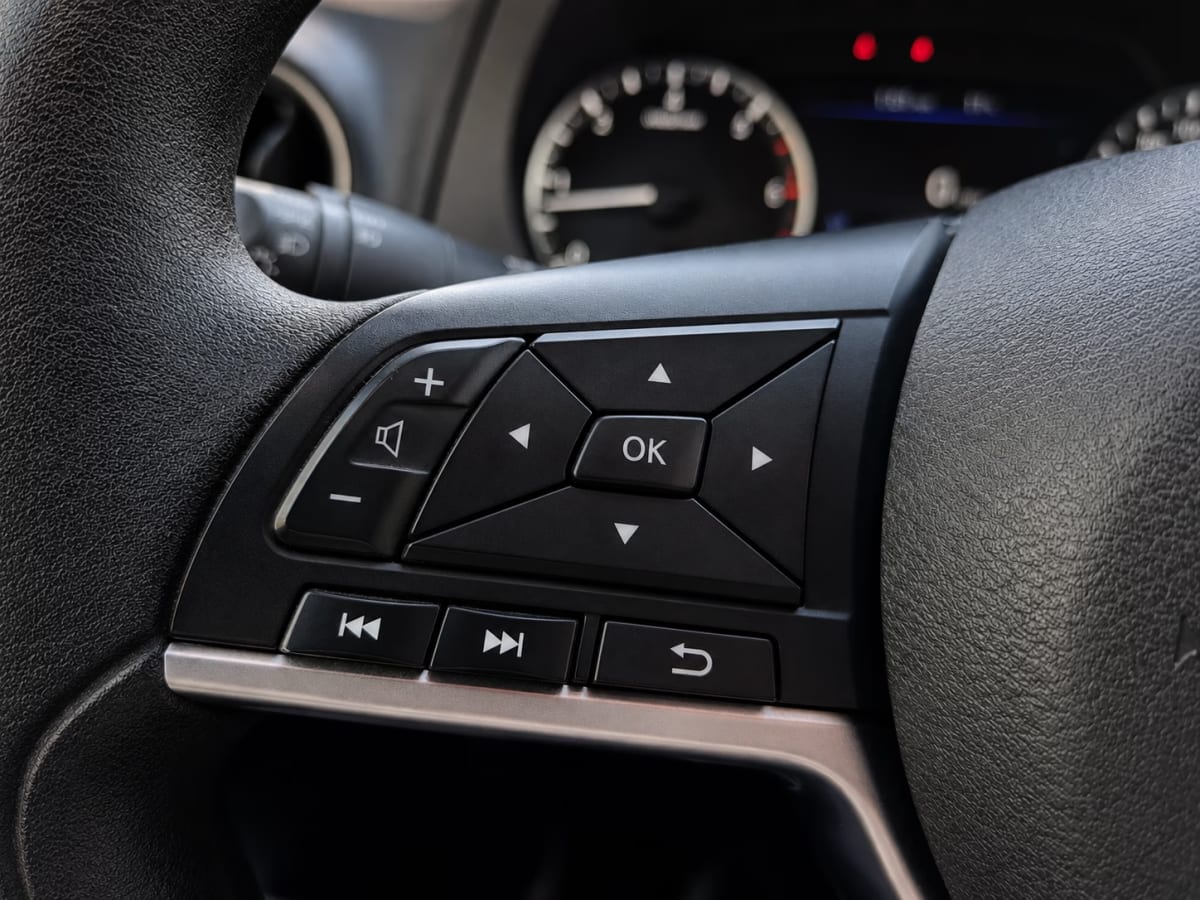 Nissan Navara Xe 4x2 año 2024