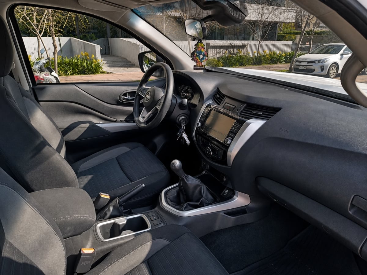 Nissan Navara Xe 4x2 año 2024