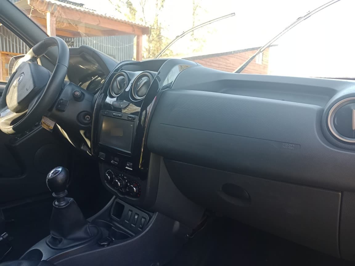 RENAULT DUSTER 2.0 Zen Mt 4x4 año 2019