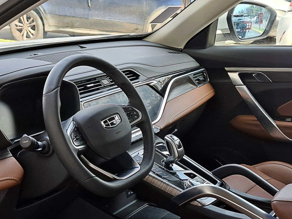 Geely Azkarra 1.5t Luxury 4x4 Dct 7at 5p año 2024