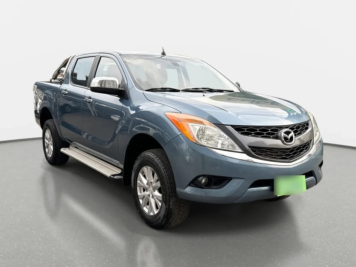 Mazda Bt-50 3.2 Sdx Diesel 4wd Euro5 High 6at 4p año 2015