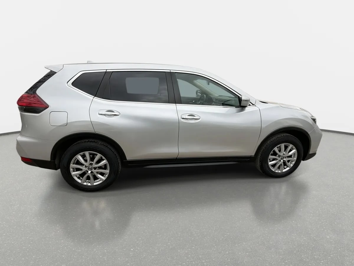 Nissan X-Trail 2.5 Sense Mc 4x2 2row Cvt At 5p año 2022