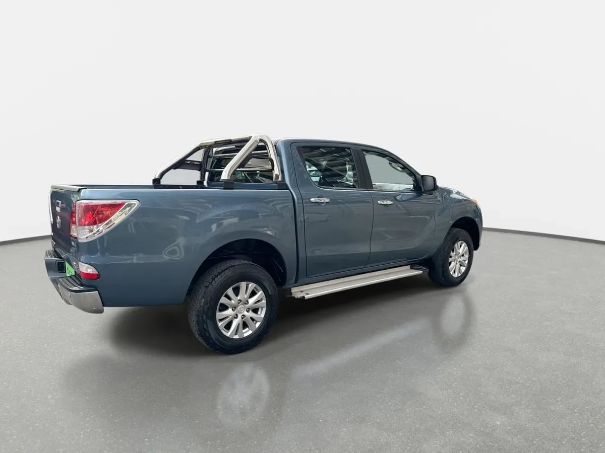 Mazda Bt-50 3.2 Sdx Diesel 4wd Euro5 High 6at 4p año 2015
