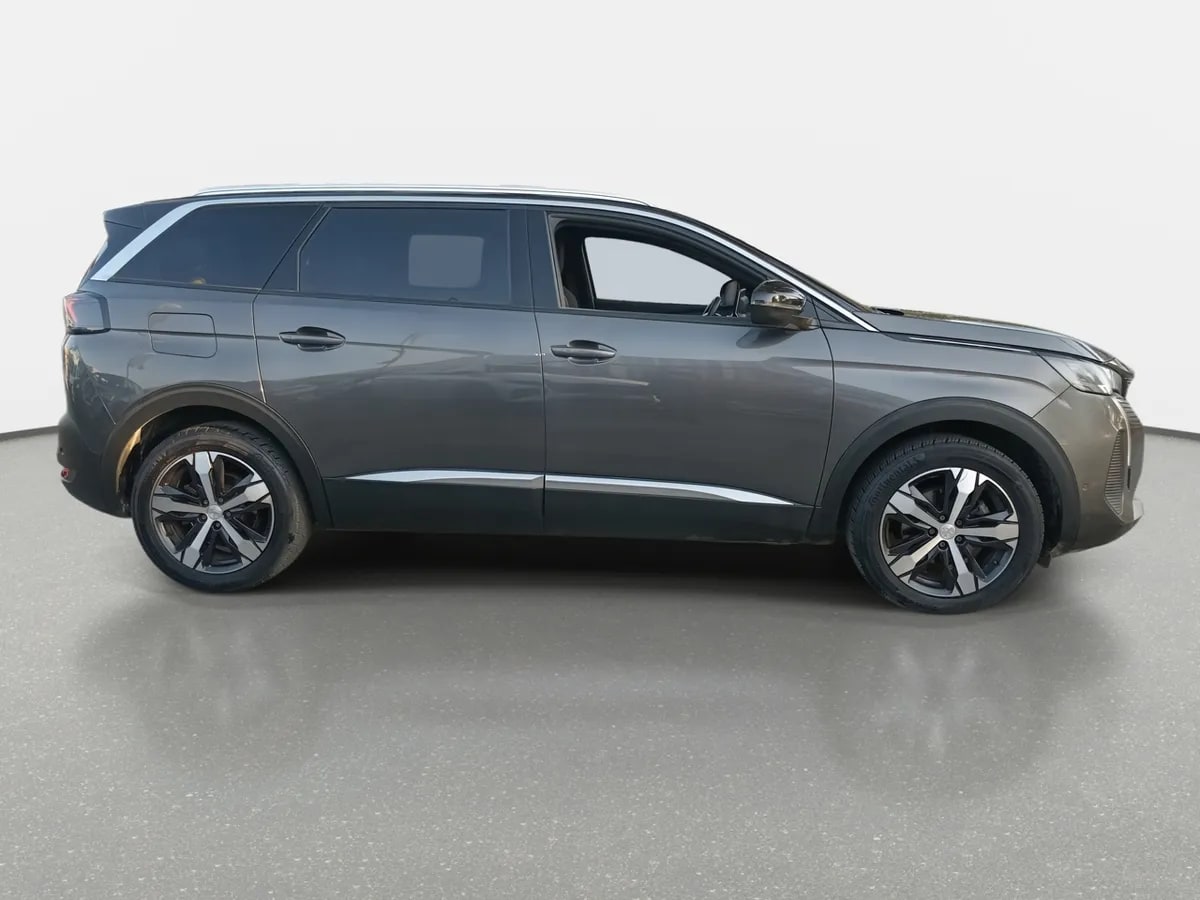 Peugeot 5008 1.5 Allure Pack Bluehdi 130 4x2 Eat8 5p año 2024