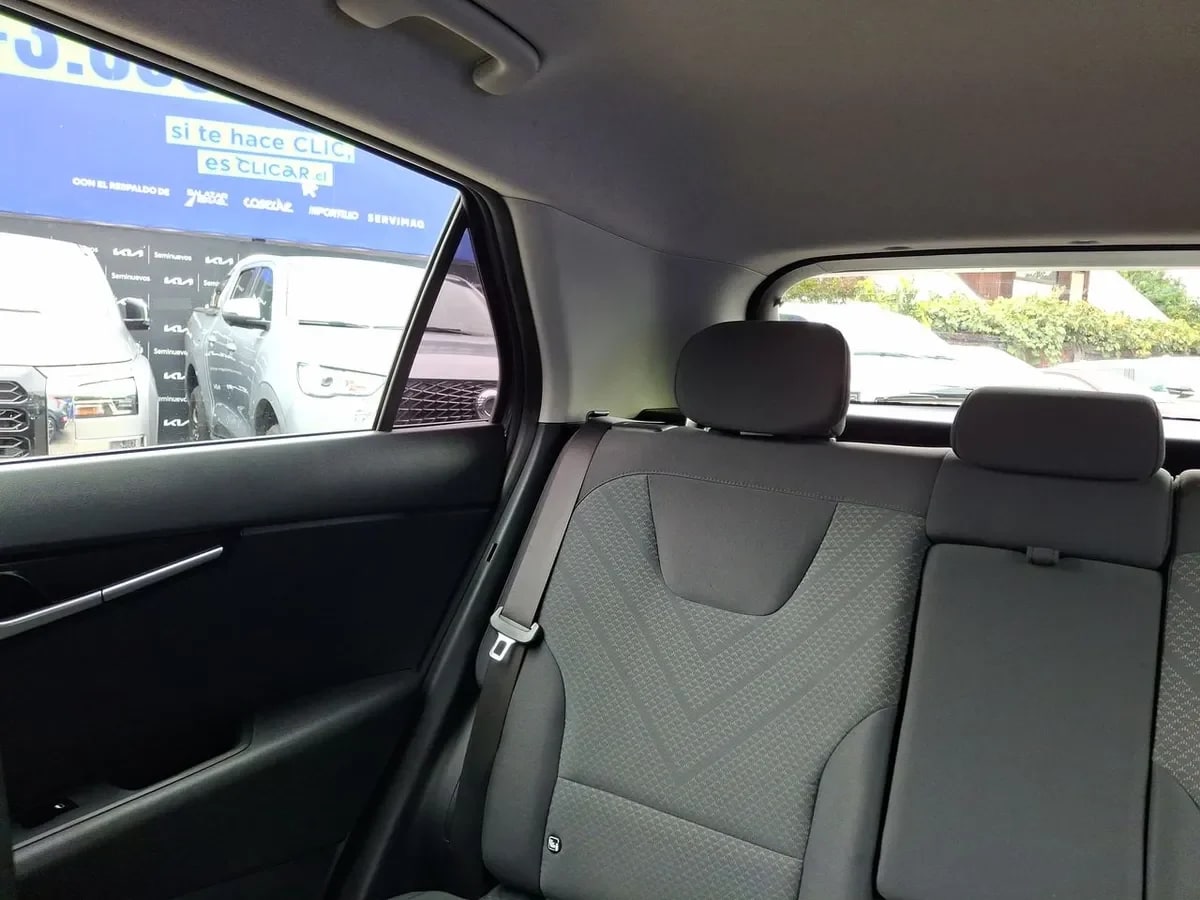Kia Niro 1.6l Gdi Lx Hev Hybrid 4x2 6dct At 5p año 2023