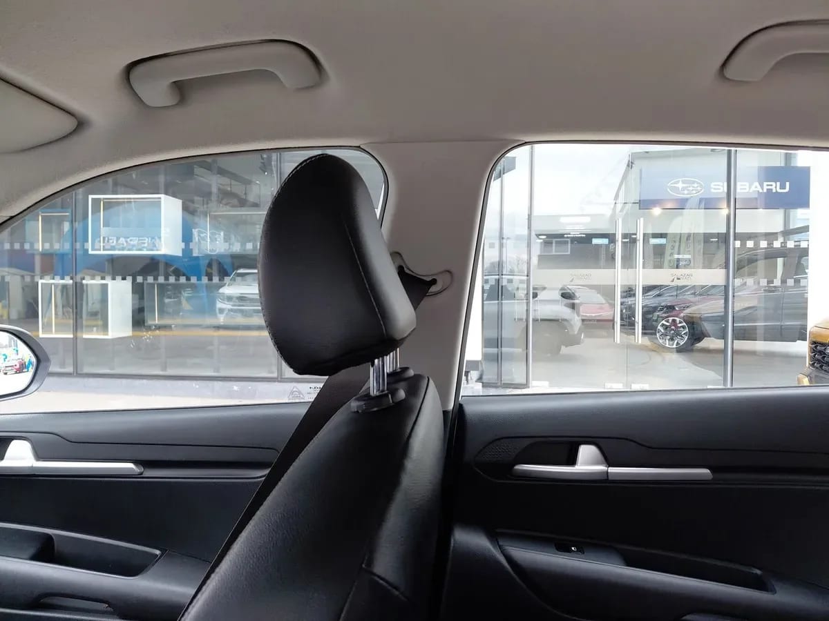 Kia Sonet 1.5 Ex 4x2 Ivt Ri At 5p año 2025