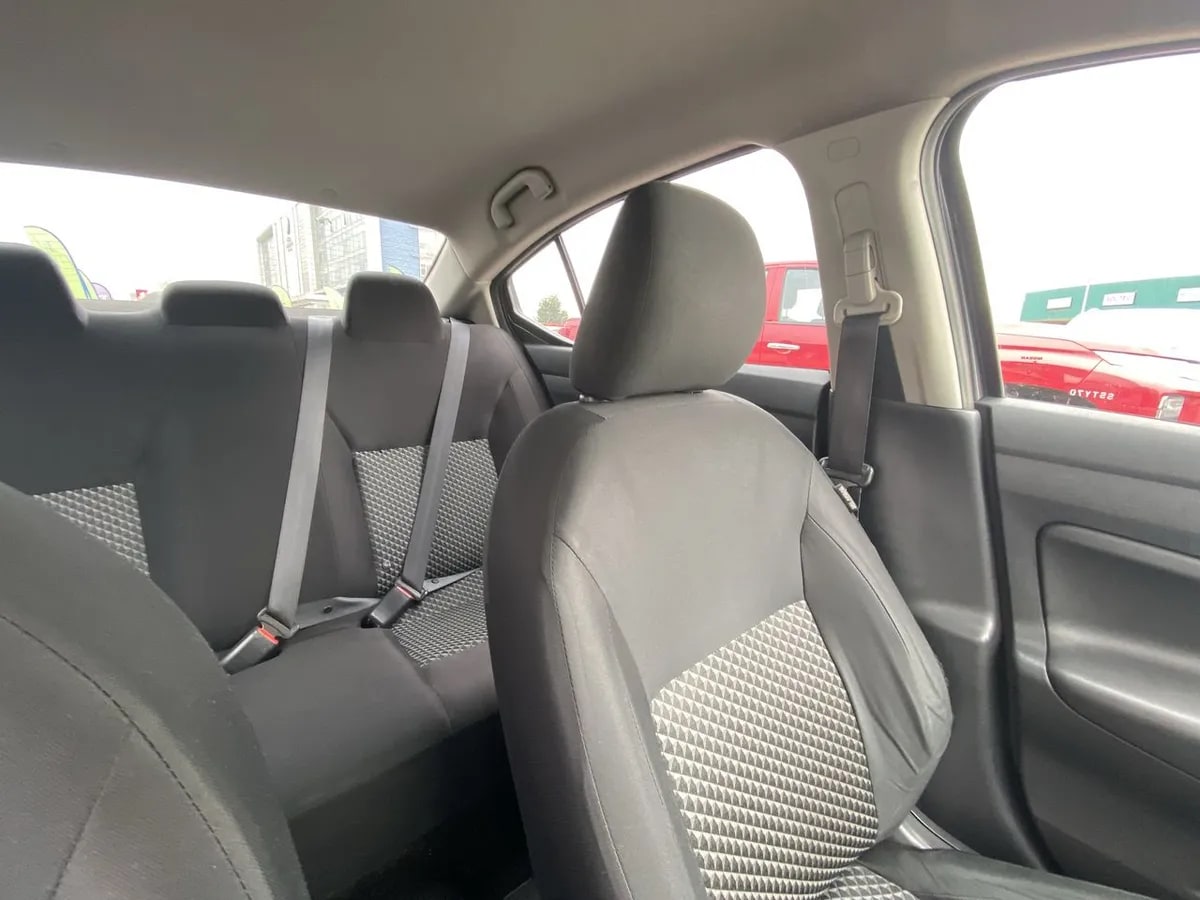 Nissan Versa 1.6 Sense 4x2 Mt 4p año 2023