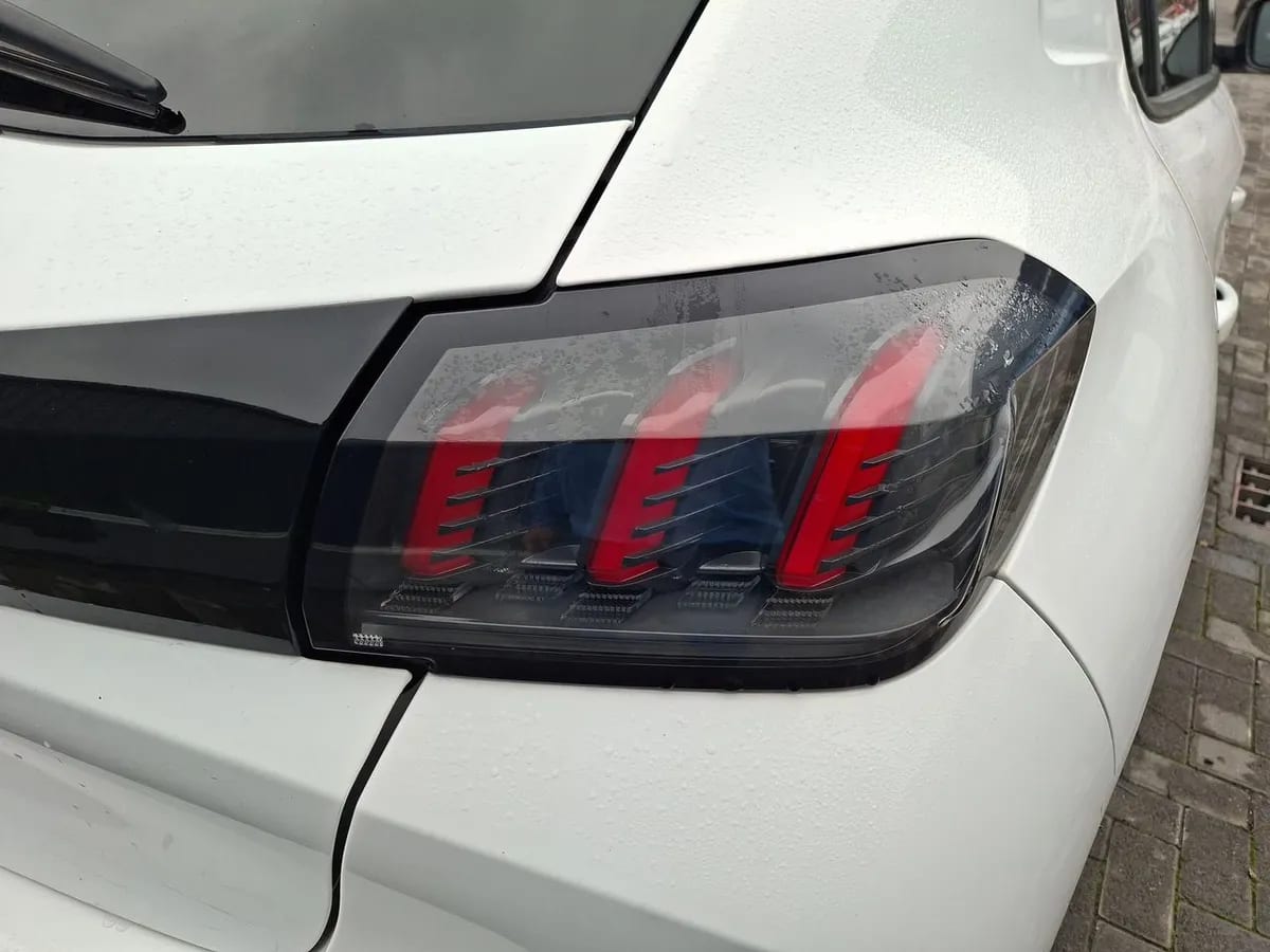 Peugeot 208 1.2 Puretech Allure Pack 130 4x2 Eat8 5p año 2024