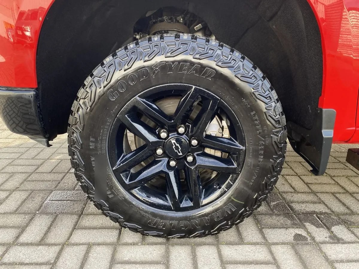 Chevrolet Silverado 5.3 Lt R Trail Boss Z71 4x4 At 4p año 2024