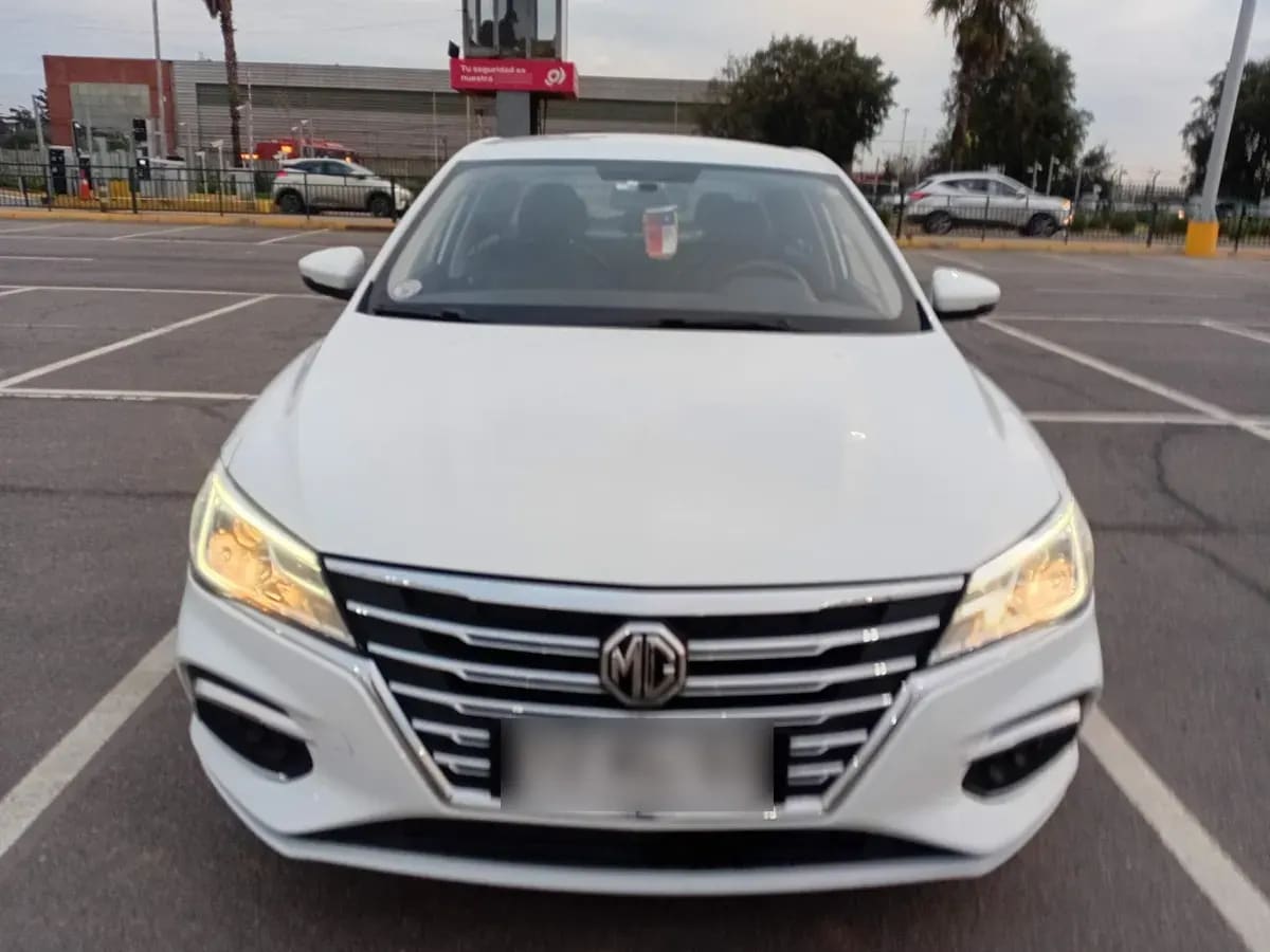 MG 5 1.5 Com 4x2 Mt 4p año 2025